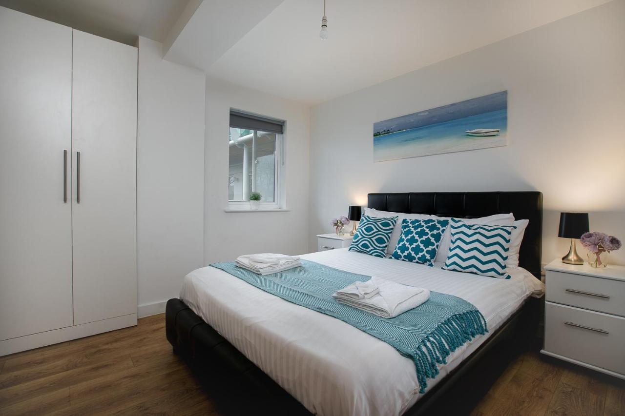 Skyvillion - Cozy Apartments In Enfield Town With Free Parking & Wifi Экстерьер фото