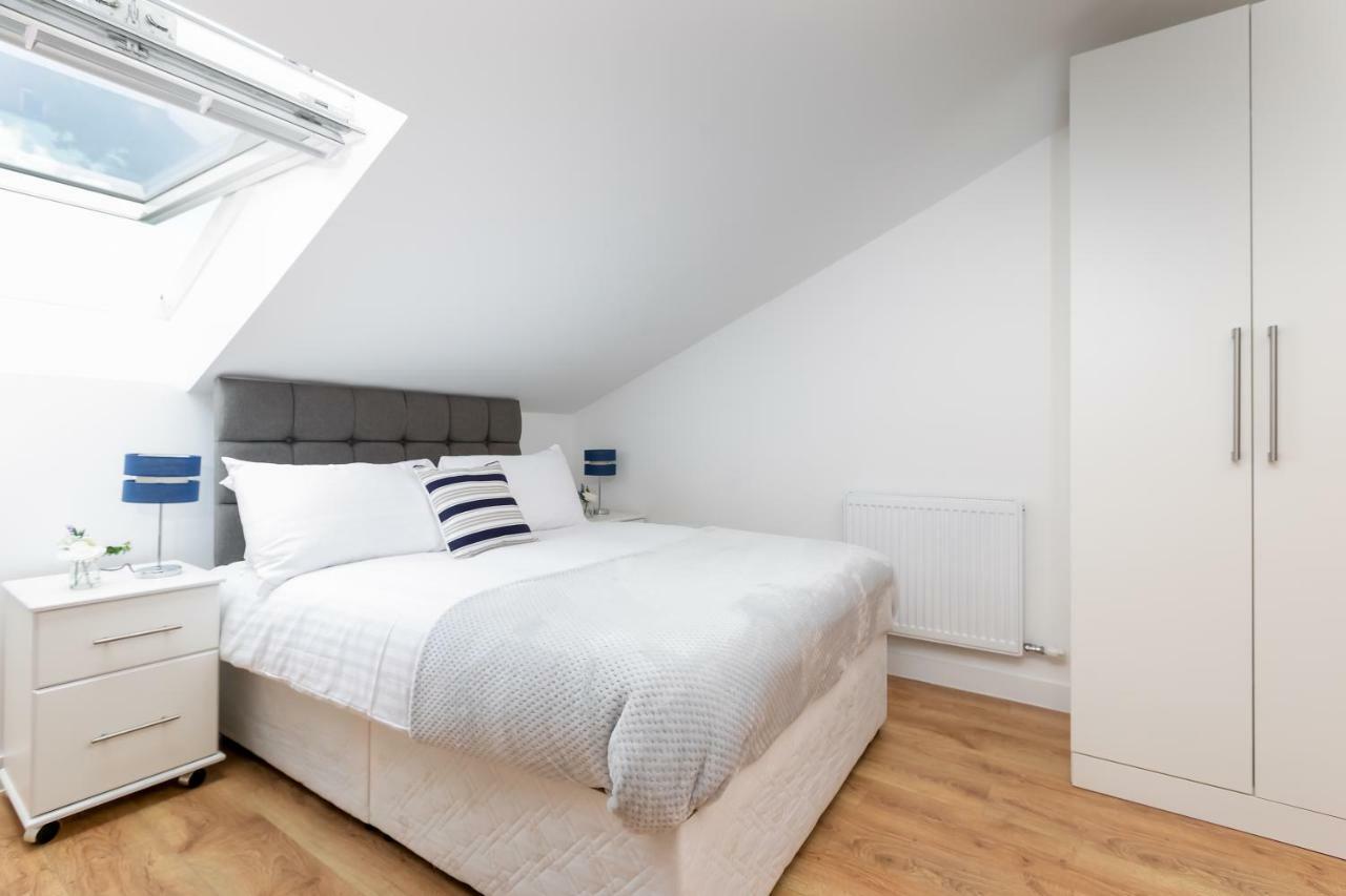 Skyvillion - Cozy Apartments In Enfield Town With Free Parking & Wifi Экстерьер фото